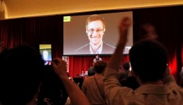 سنودن: ممارسات الاستخبارات الأمريكية مشينة