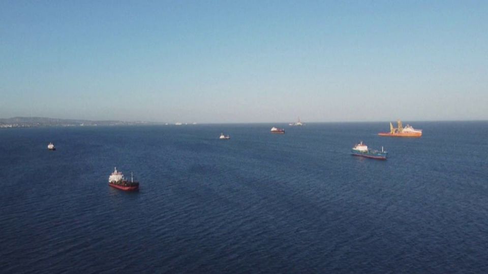 انخفاض حركة الملاحة عبر &laquo;باب المندب&raquo; إلى النصف خلال 24 ساعة