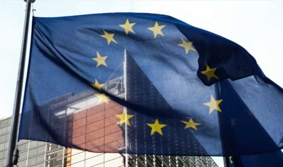 الإيكونوميست تحذر الدول الأوروبية من الإفلاس الوشيك