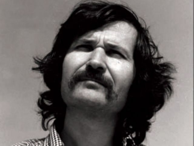 افتحوا الكون