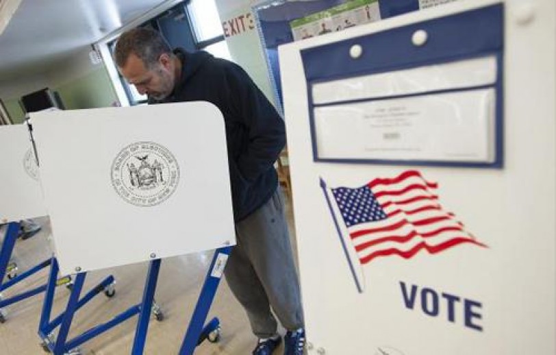 لجان الاقتراع الأمريكية تفتح أبوابها للتصويت في الانتخابات النصفية