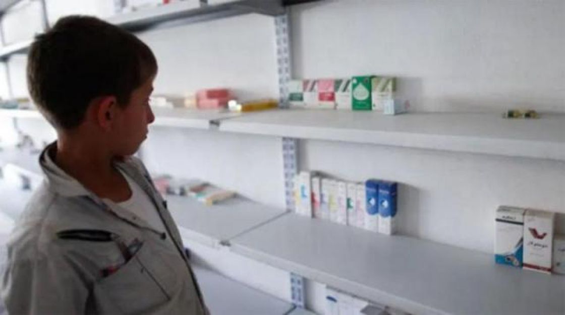 «حكومة رَفْع الأسعار» تزيد 30% على أكثر من 12 ألف دواء