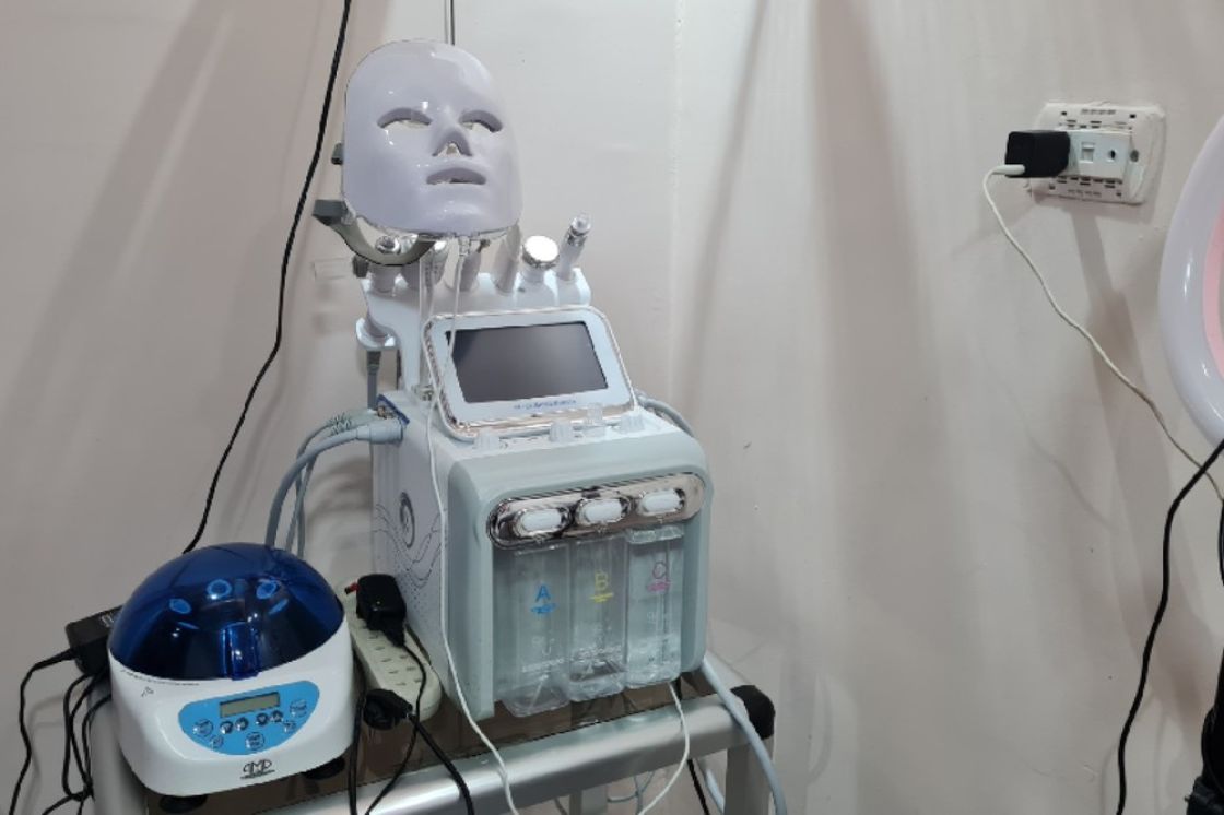 انفلات التجميل... الضحايا يدفعون الثمن مرتين