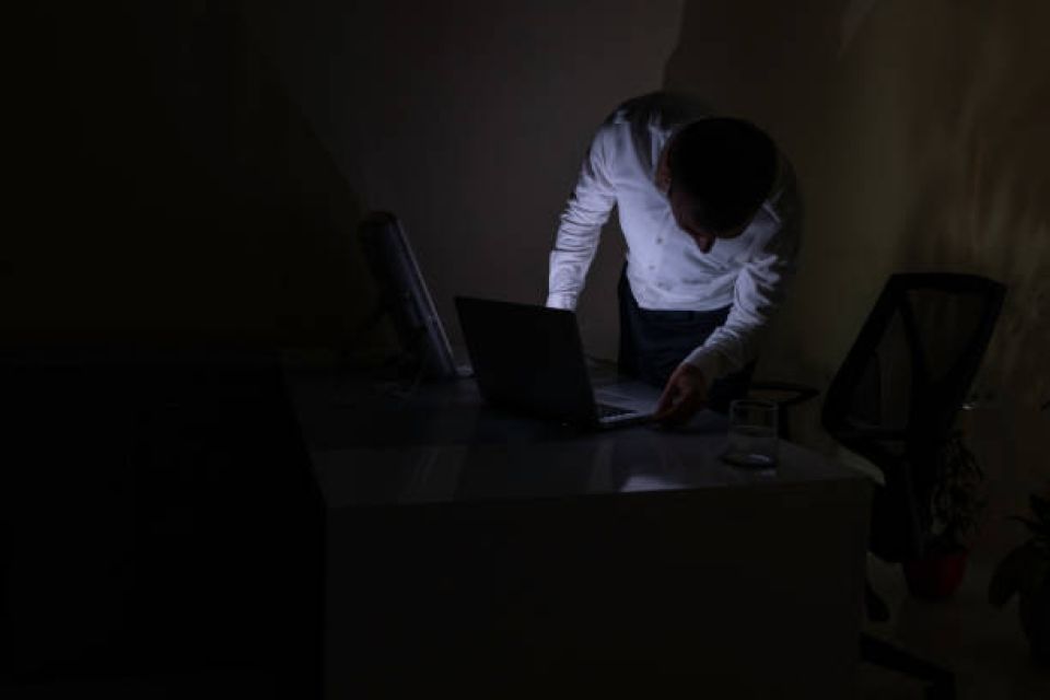 العمل عن بعد خيارٌ إيجابيّ بالعادة لكنَّ سورية استثناء