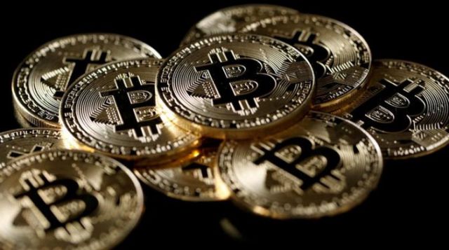 &laquo;بيتكوين&raquo; تسجل أكبر انخفاض شهري في 7 سنوات