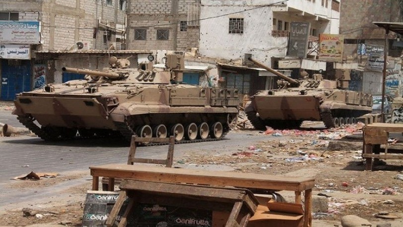 اليمن... البحث عن حل سياسي وسعودية ترسل تعزيزات عسكرية برية