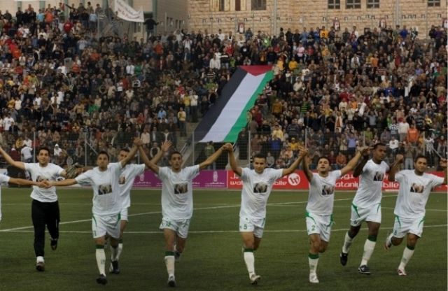 قطار الرافضين للتطبيع يتسع