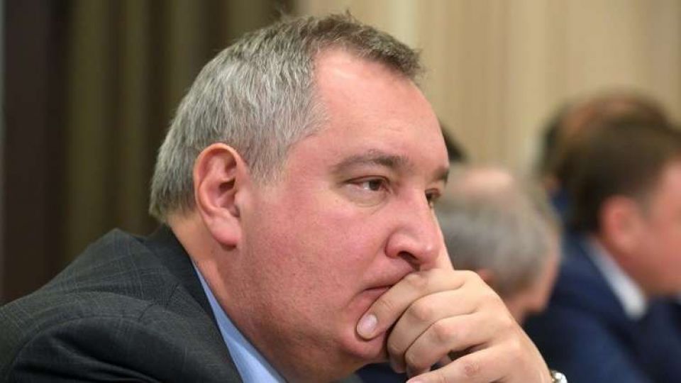 تصميم محطة قمرية تحت سطح القمر