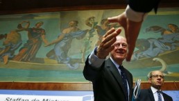 المعلم لـ دي ميستورا: سورية مستعدة للمشاركة في اجتماعات جنيف في الموعد المقترح