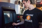 عملة بيتكوين الرقمية تدخل التداول