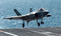 في بحر الصين: تحطم مقاتلة أمريكية F35C وإصابة 7 عناصر