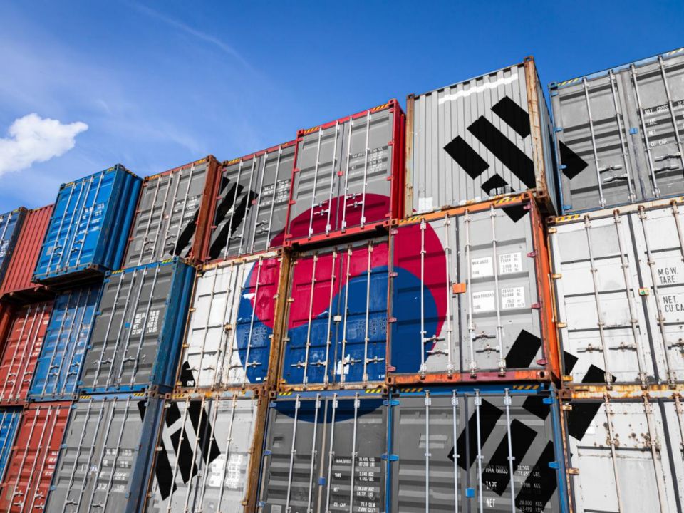 التفافاً على رسوم ترامب: سلع صينية تصل أمريكا متنكرة بأنها "كورية"