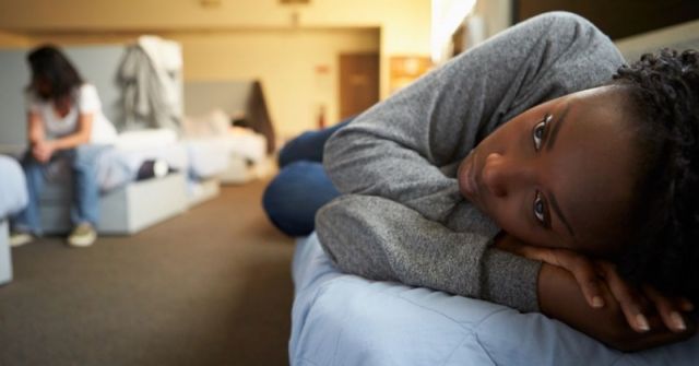 مأسسة الطب النفسي والعلاقة مع أصحاب المال الكبار