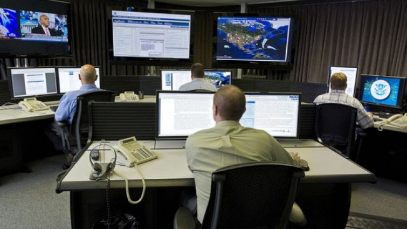 غارديان: واشنطن تزرع أدوات التجسس داخل أجهزة الإنترنت