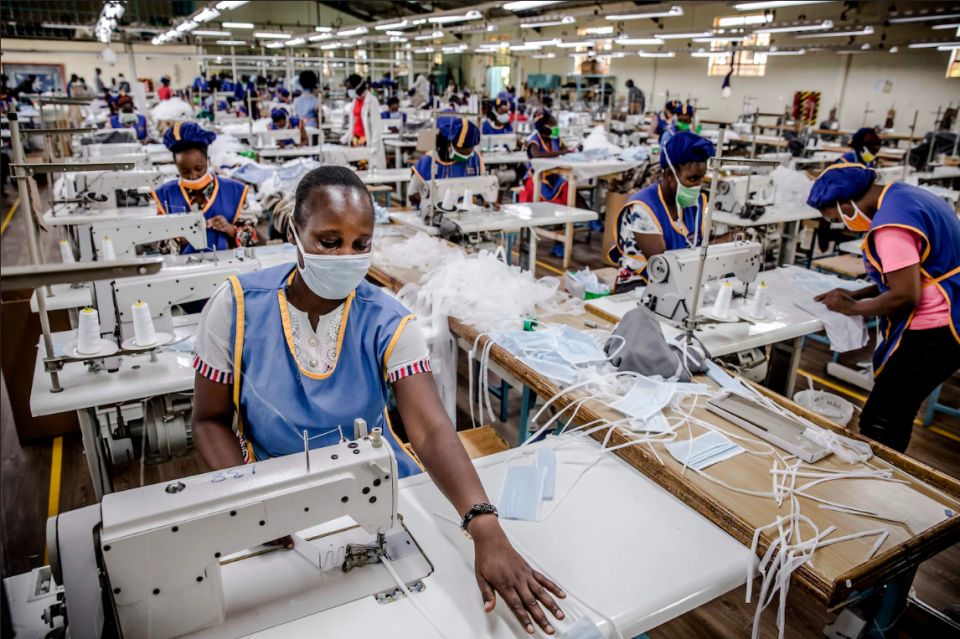 قصّة نيوليبرالية: القلّة التي تسيطر على العالم تسيطر عليها قلّة أخرى