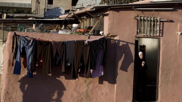 الصهيوني (يرش على الموت سكر)... عن الشيخ جراح وأبعاد أخرى