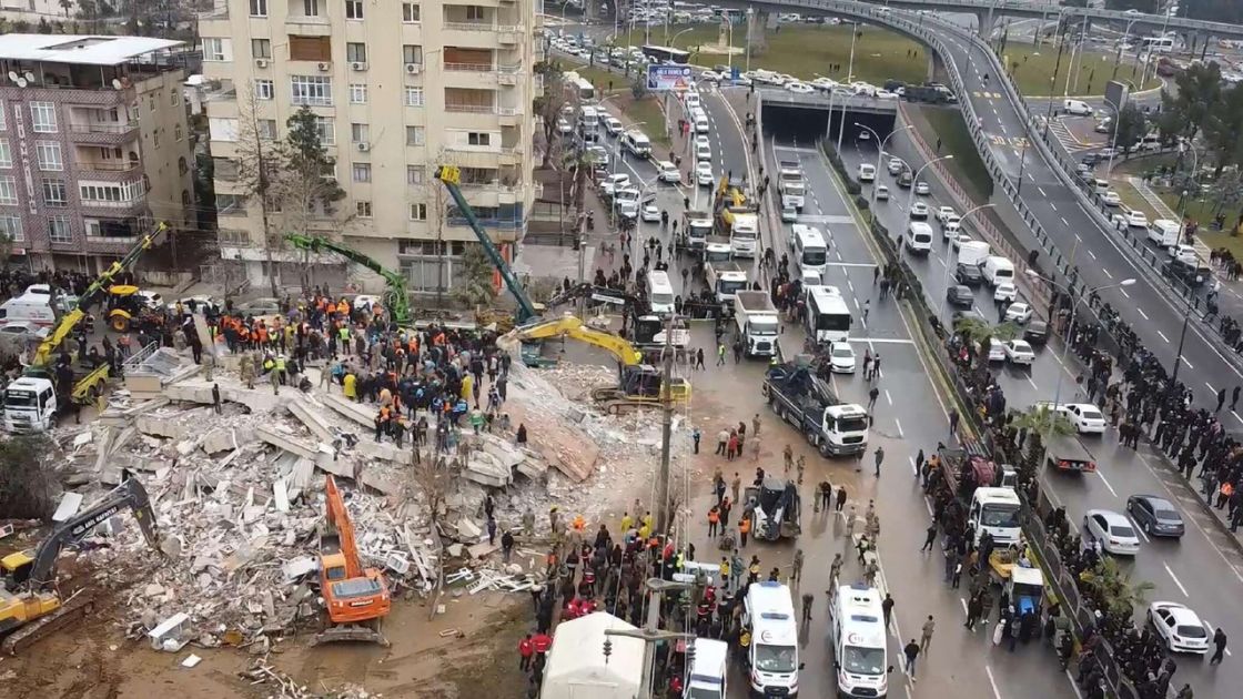 أردوغان: سنبدأ ببناء 30 ألف وحدة سكنية مطلع الشهر المقبل لمتضرري الزلزال