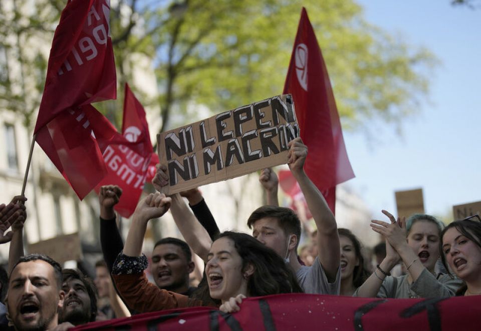 &laquo;لا ماكرون ولا لوبان&raquo; فرنسا تدخل مرحلة جديدة