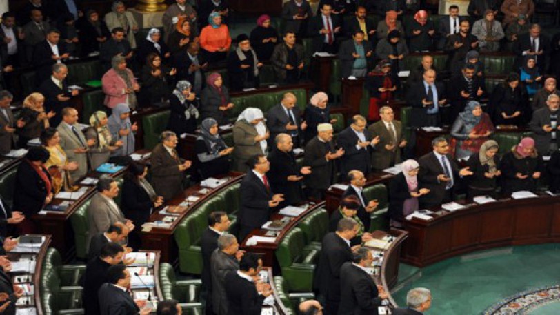 المعارضة التونسية تهدد بعدم المصادقة على الدستور ما لم تعدل آلية سحب الثقة من الحكومة