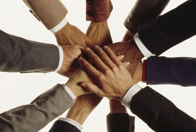 نحن «أسرة»....  شركات الخمس نجوم