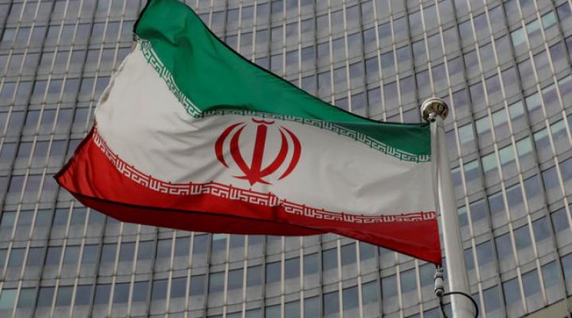تايمز: تخفيف العقوبات الأمريكية المفروضة على إيران في الطريق بالتأكيد