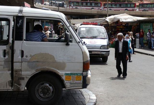 معاناة أهالي ضاحية قدسيا من المواصلات