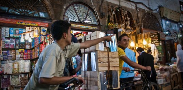 لن يكون مختلفاً عن سواه رمضان.. مَن يصبر على من؟