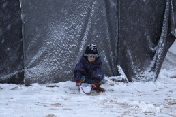 مفوضية اللاجئين.. نزر يسير لشتاء عسير