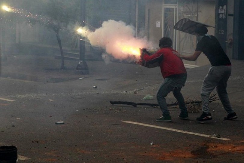 فنزويلا.. إشتباكات بين محتجين وقوات مكافحة الشغب في عيد الفصح