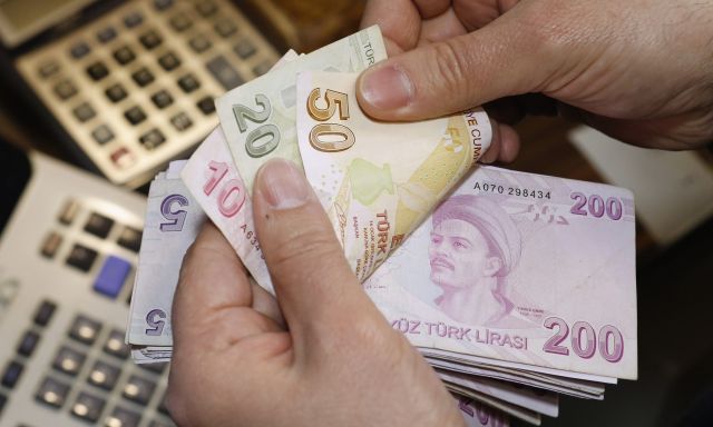 خسائر الليرة التركية بلغت 22%