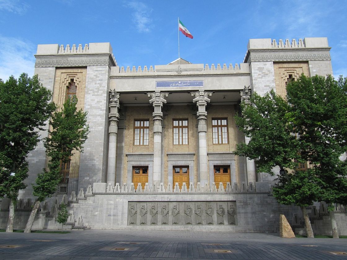 الخارجية الإيرانية تعلن عن اجتماع بين إيران وروسيا وتركيا في طهران