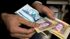 سياسات إيرانية جديدة لإدارة سوق الصرف