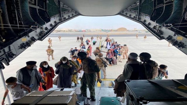 عِبرة لمَن يَعتبر: عُملاء الغرب والاحتلال أرخص من «عُبوة بيرة»