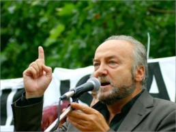 جورج غالاوي يتعرض لاعتداء في لندن بسبب تأييده للفلسطينيين