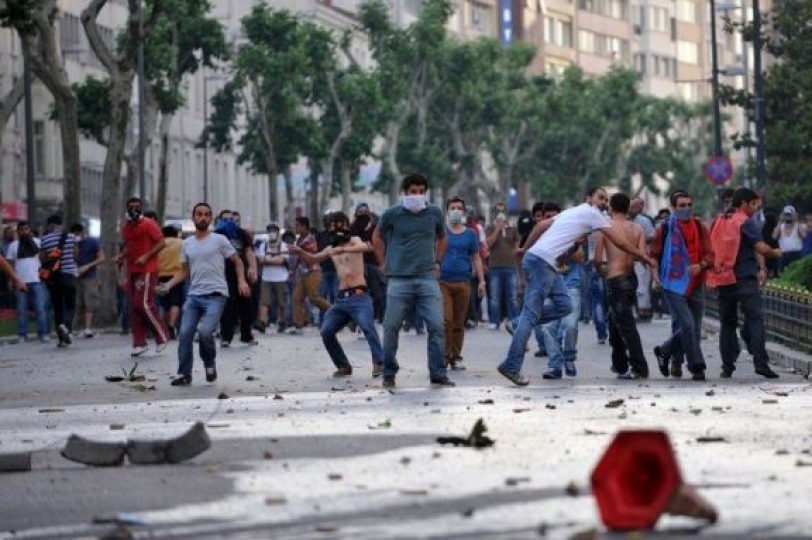 تركيا: الاحتجاجات تدخل يومها الـ19 والحكومة تتوعد