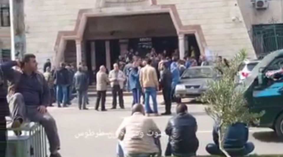 احتجاج مستثمري الأكشاك في طرطوس