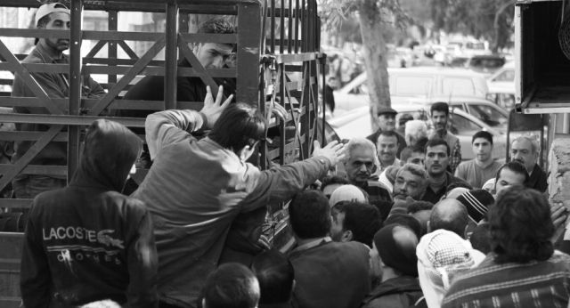 سوق الغاز السوداء: ارتزاق.. فساد وعمل!