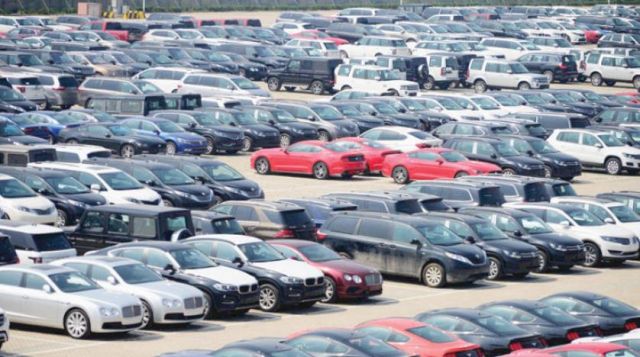 بكين تعلن خفض جمارك السيارات