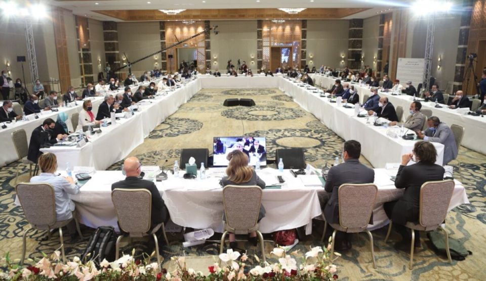 السياسيون في ليبيا... إما طريق الحل أو مصير الديناصورات!