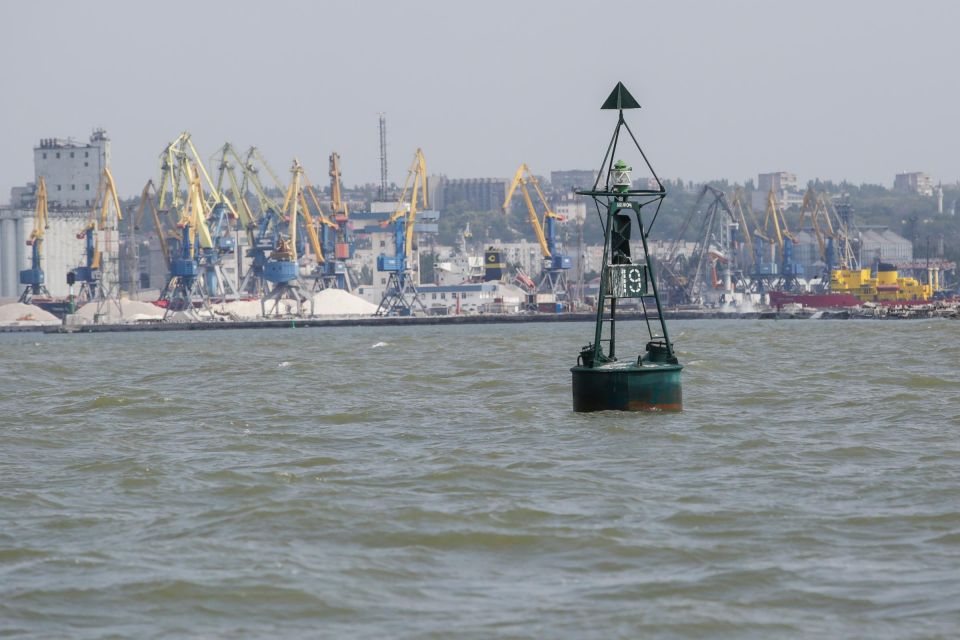 روسيا تنظّف ممراً بحرياً من ألغام كييف لخروج السفن العالقة بميناء ماريوبول