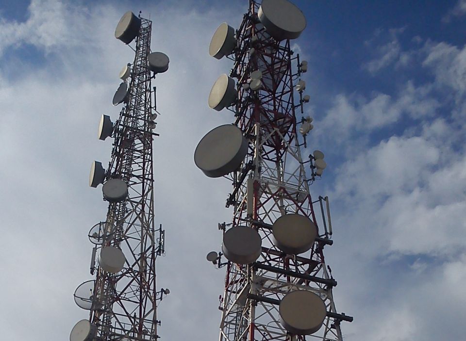 سورية: أنباء عن زيادة أسعار إذعاناً لطلب شركات الاتصالات زيادتها 200%