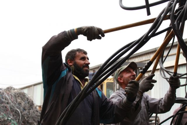 المطالب تؤخذ ولا تعطى