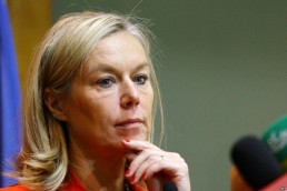 كاغ: تمديد مهمة البعثة الدولية لإتلاف كيميائي سورية لن يتطلب موافقة دولية خاصة