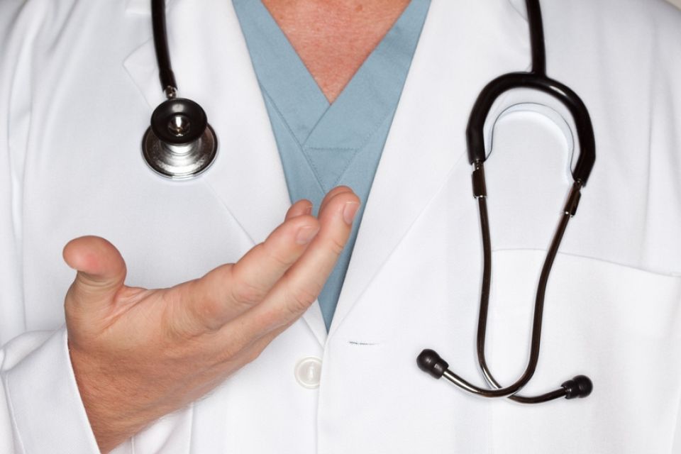 الطب مهنة إنسانية أم تجارة بأوجاع البشر؟!