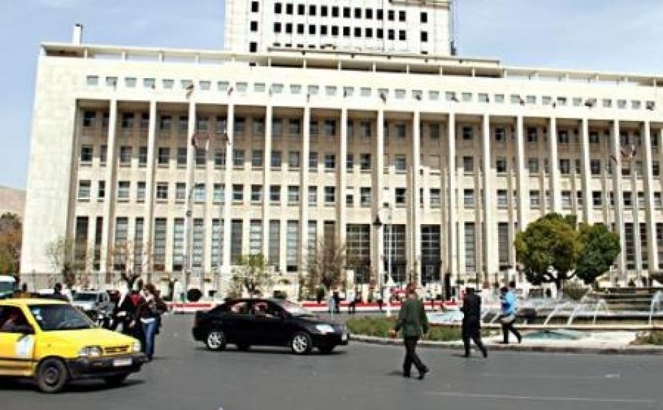 التقرير الاقتصادي النقابي:  إجراءات المصرف المركزي منفعلة وغير مستقرة (2–2)