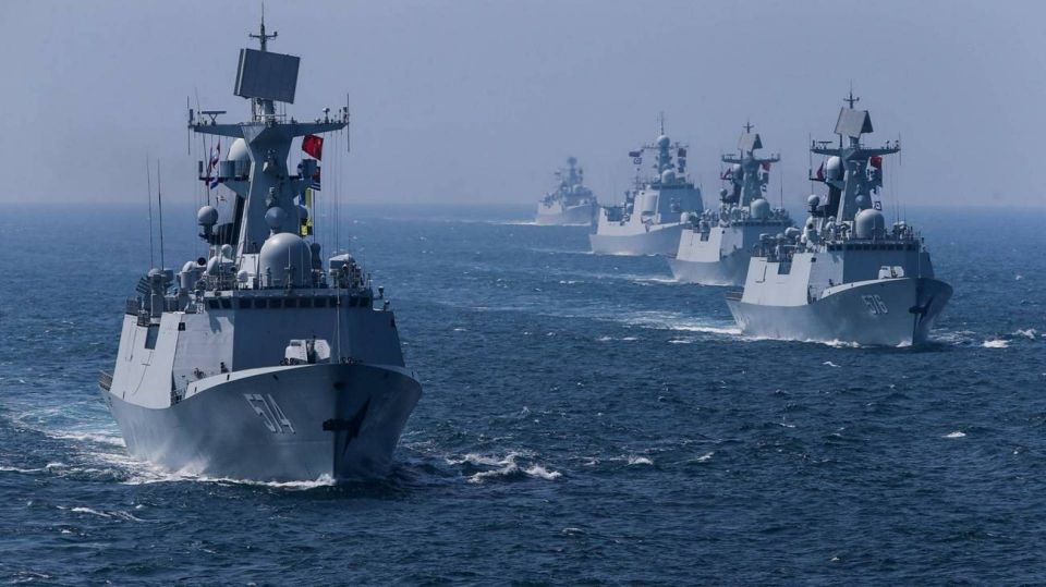 مناورات صينية ببحر الصين الشرقي تزامناً مع مناورات أمريكية-كورية