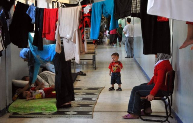 في  مركز للإيواء بدمشق .. أطفال يُضربون ويُشتمون..!