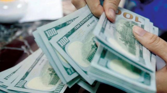 توقعات هبوط الدولار في 2019 تفوق التفاؤل بصعوده
