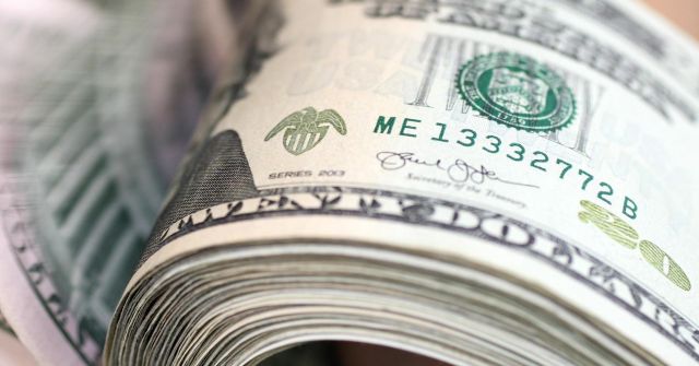 الدولار قرب أقل سعر