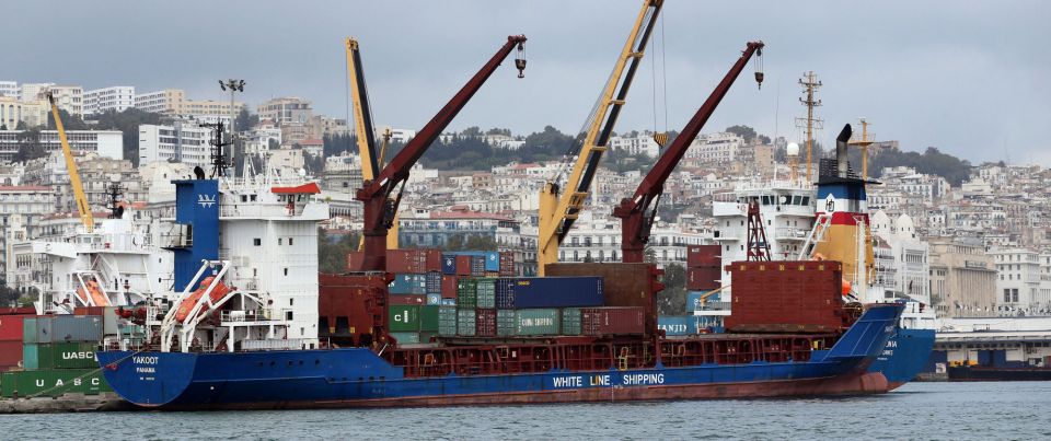 الجزائر تتوقع تباطؤ نمو الاقتصاد العام المقبل